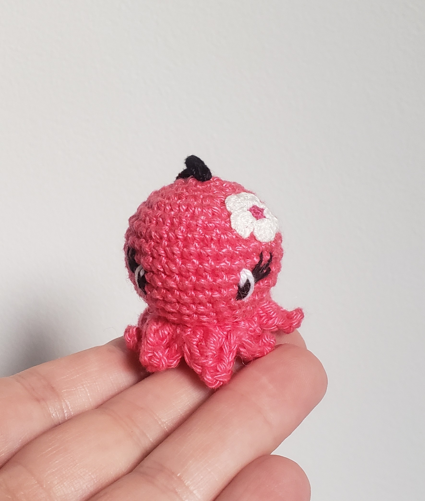 bébé pieuvre amigurumi kawaii avec attache chainette pour votre porte clés, bébé pieuvre Kawaii Animal  au crochet