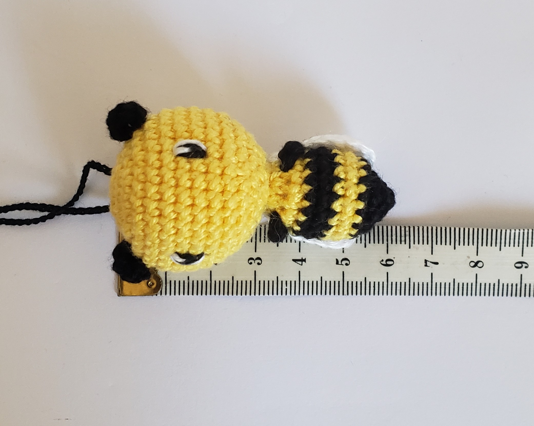 abeille amigurumi kawaii avec attache chainette pour votre rétroviseur de voiture, Kawaii Animal  au crochet – Image 2