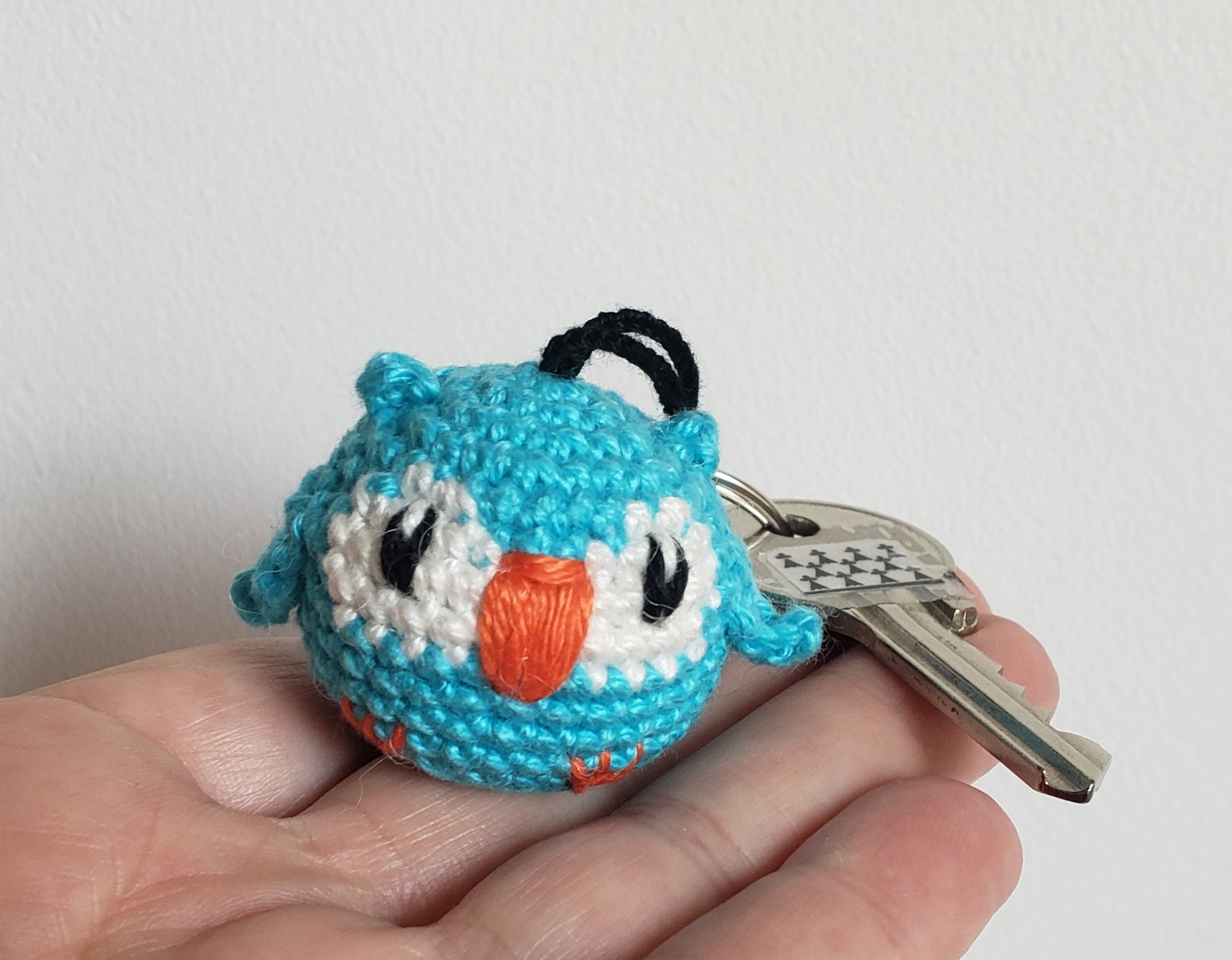 hibou amigurumi kawaii avec attache chainette pour vos clés, rétroviseur de voiture ou votre sac, Kawaii animal breloque de sac au crochet