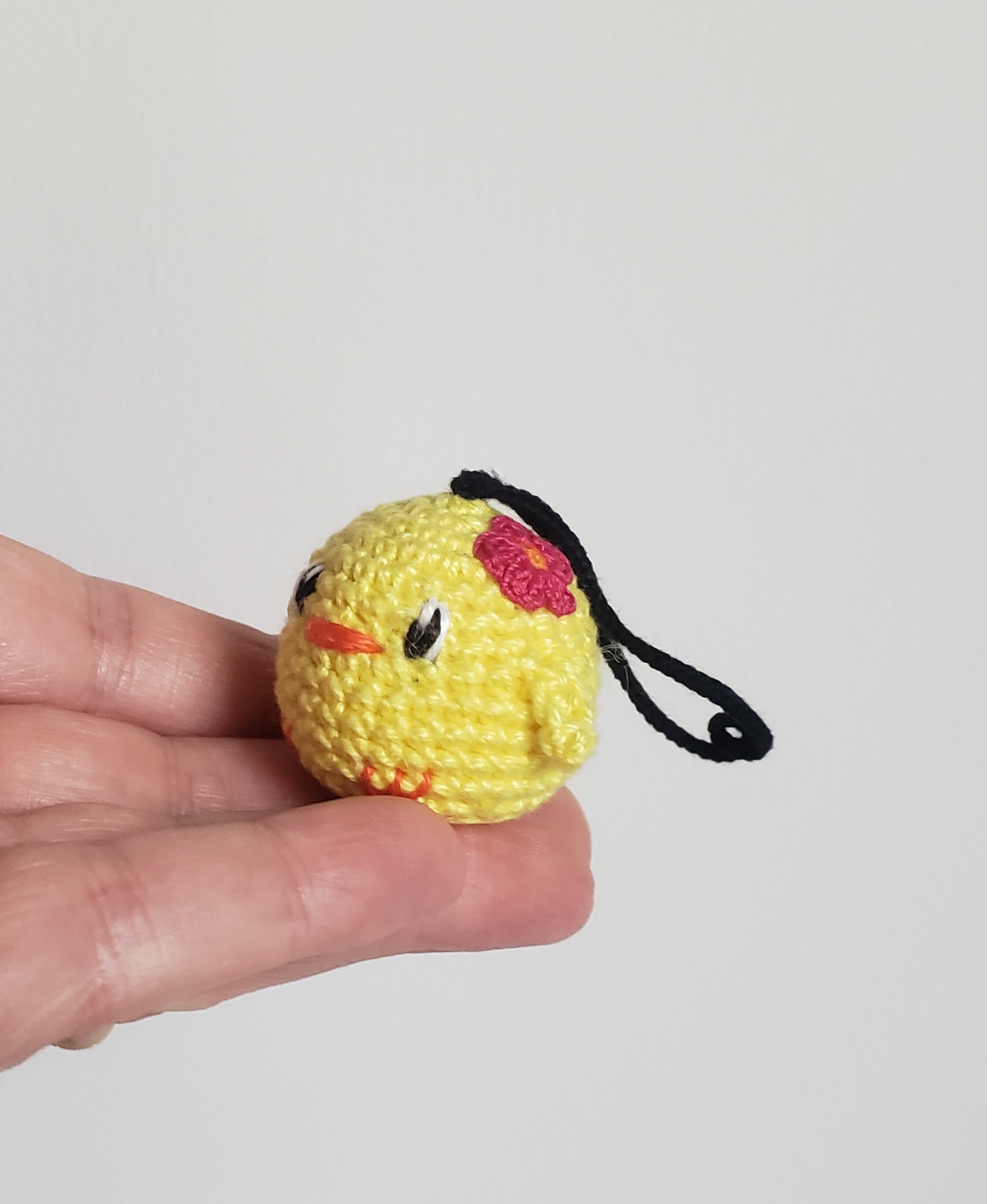 poussin amigurumi kawaii pour votre porte clés, bébé oiseau Kawaii Animal avec une attache au crochet, cadeau fête ou remerciement – Image 3