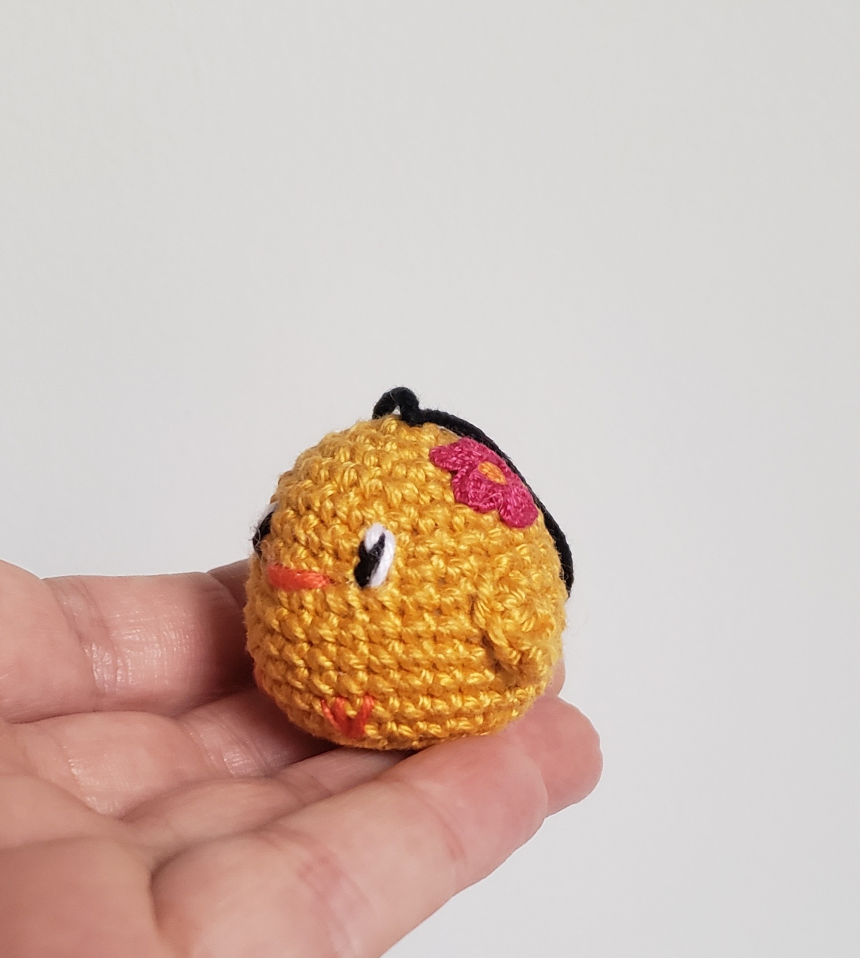 poussin amigurumi kawaii pour votre porte clés, bébé oiseau Kawaii Animal avec une attache au crochet, cadeau fête ou remerciement – Image 4