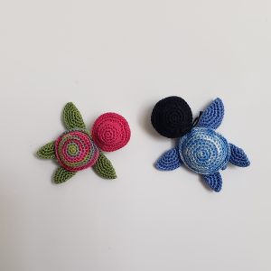 Magnet Tortue de mer avec petit chapeau
